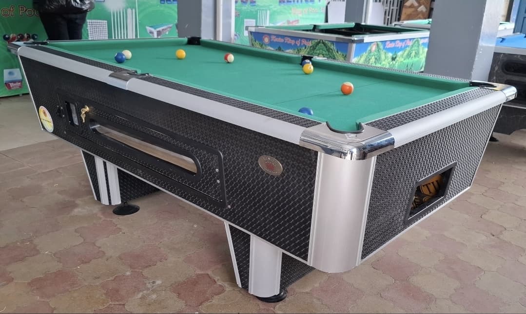 Special wide jointer pool table - Marble top - Coin operated system